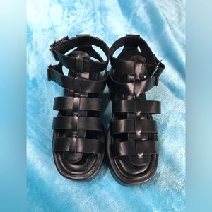 Like Bran New Black Platform Sandles